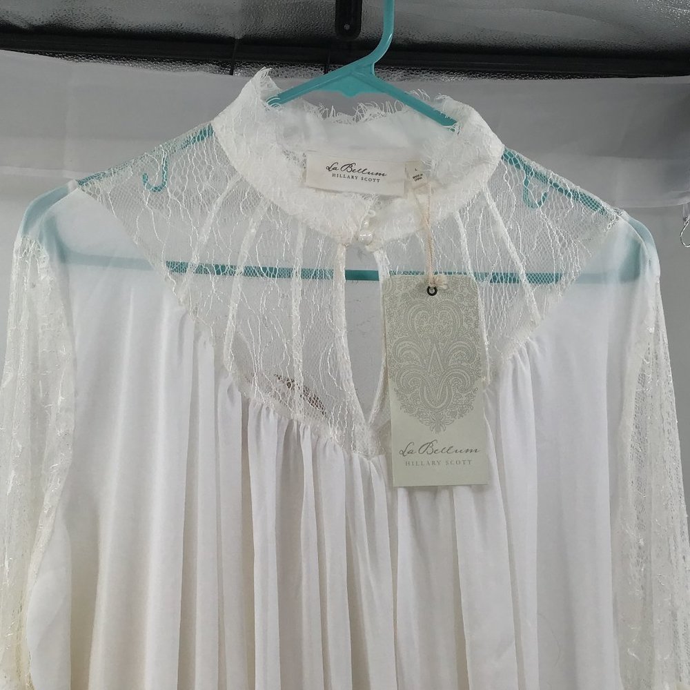 La Bellum by Hillary Scott, White Lace Top Style #614129, size Large